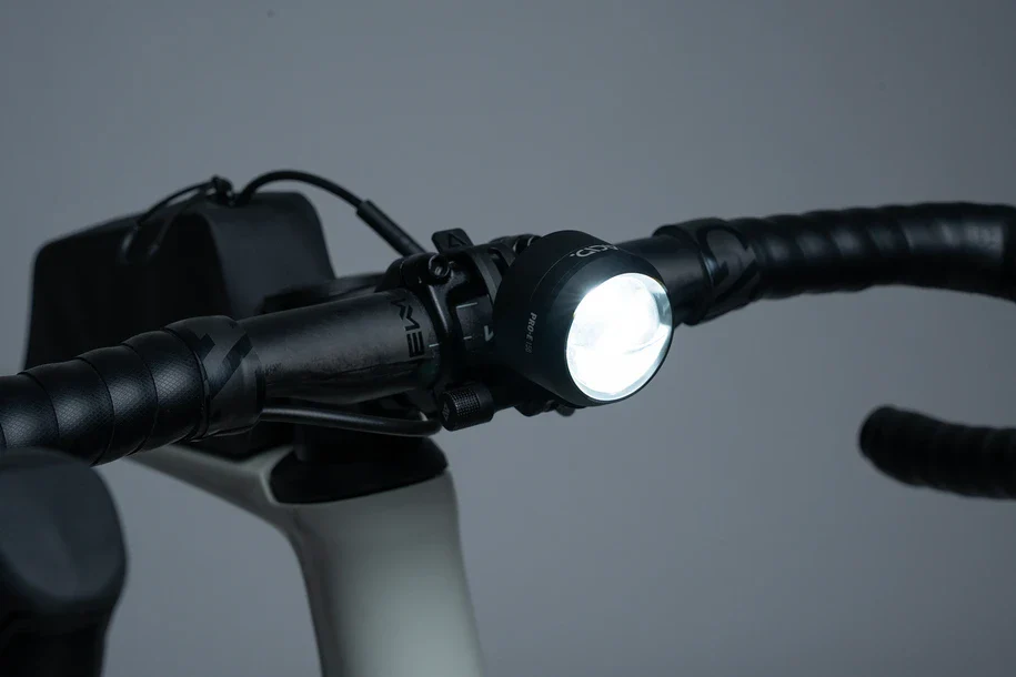 Acid Frontlicht PRO-E 150 PowerBank - Image 3