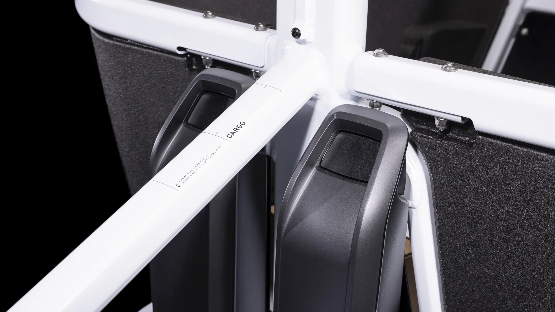 Cube Cargo Dual Hybrid 1000 white black - Image 6