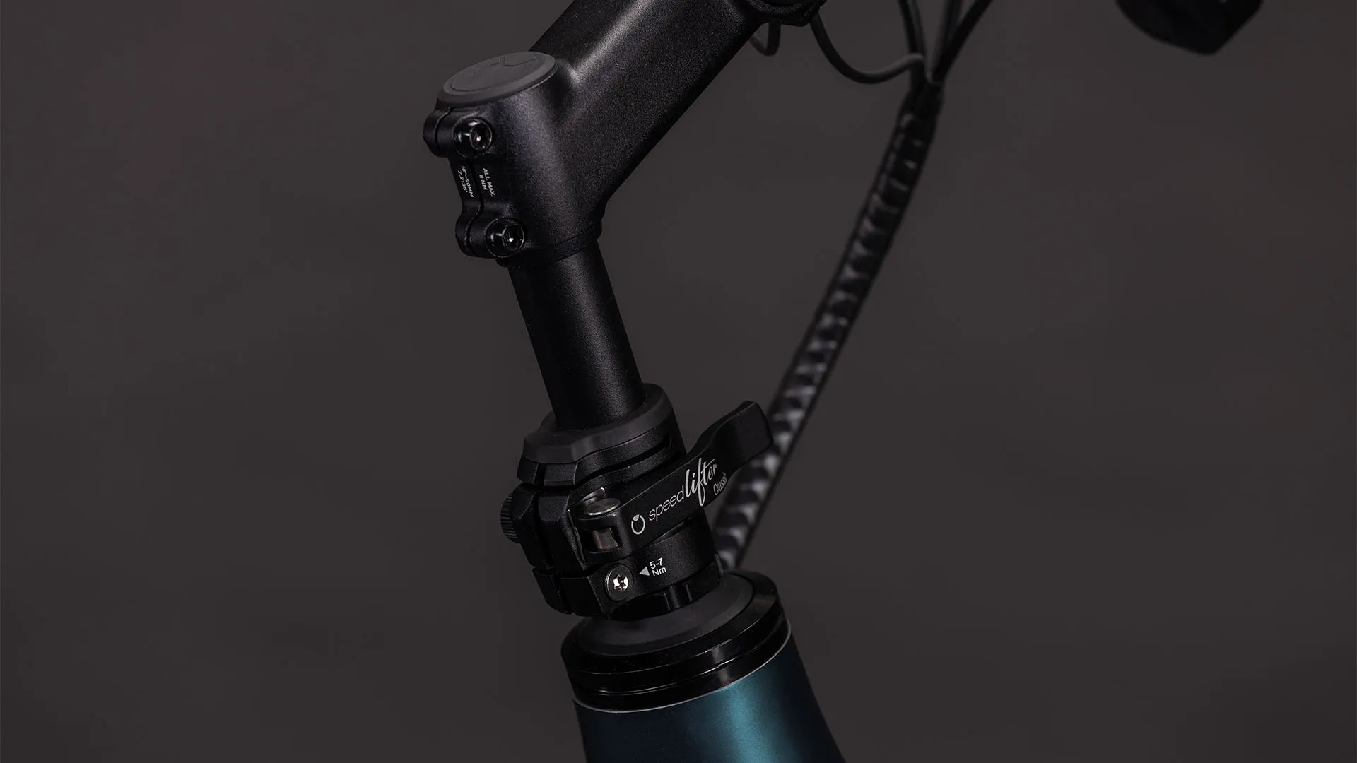 Cube Longtail Hybrid 800 royalgreen´n´black 2026 - Image 4