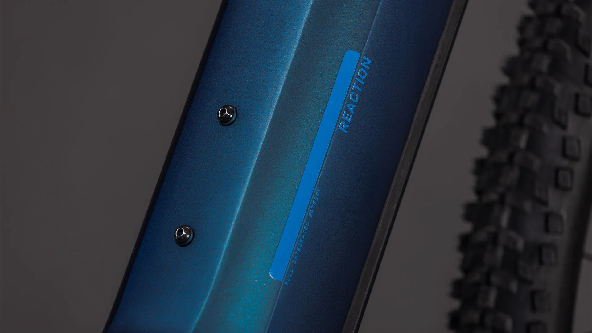 Cube Reaction Hybrid Pro 800 nebular´n´dazzle Tiefeinsteiger 2026 - Image 3