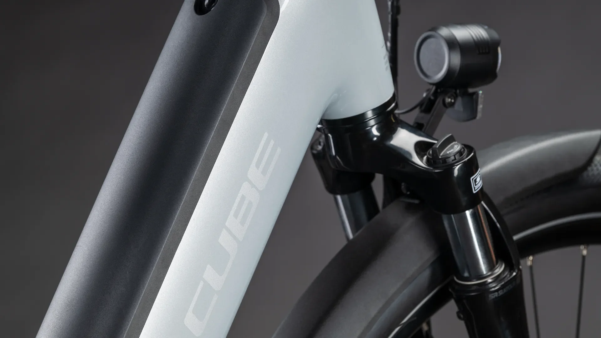 Cube Supreme Hybrid Comfort ONE 600 foggrey´n´reflex Tiefeinsteiger 2026 - Image 3